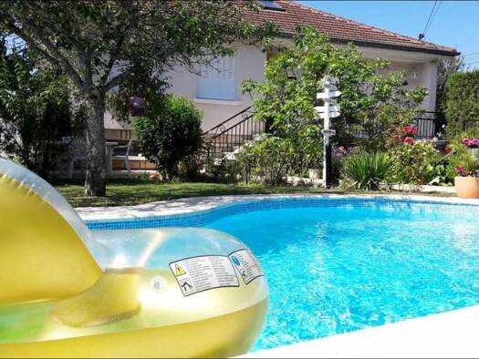 Maison à vendre 265 000 € 6 pièces 4 chambres 110 m² 518 m² de terrain Dole 39100