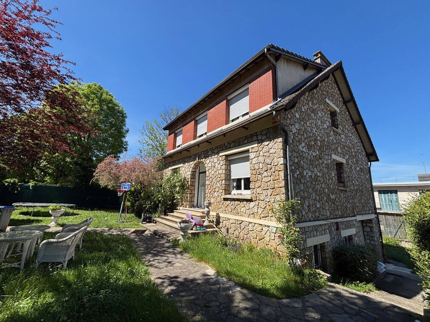 Maison 6 pièces 193 m² · à Sèvres · 193 m² · 4 200 €