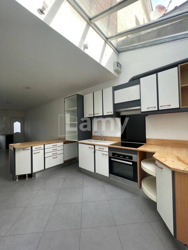 Maison 3 pièces 76 m² · à Tourcoing · 75,8 m² · 858 €/mois