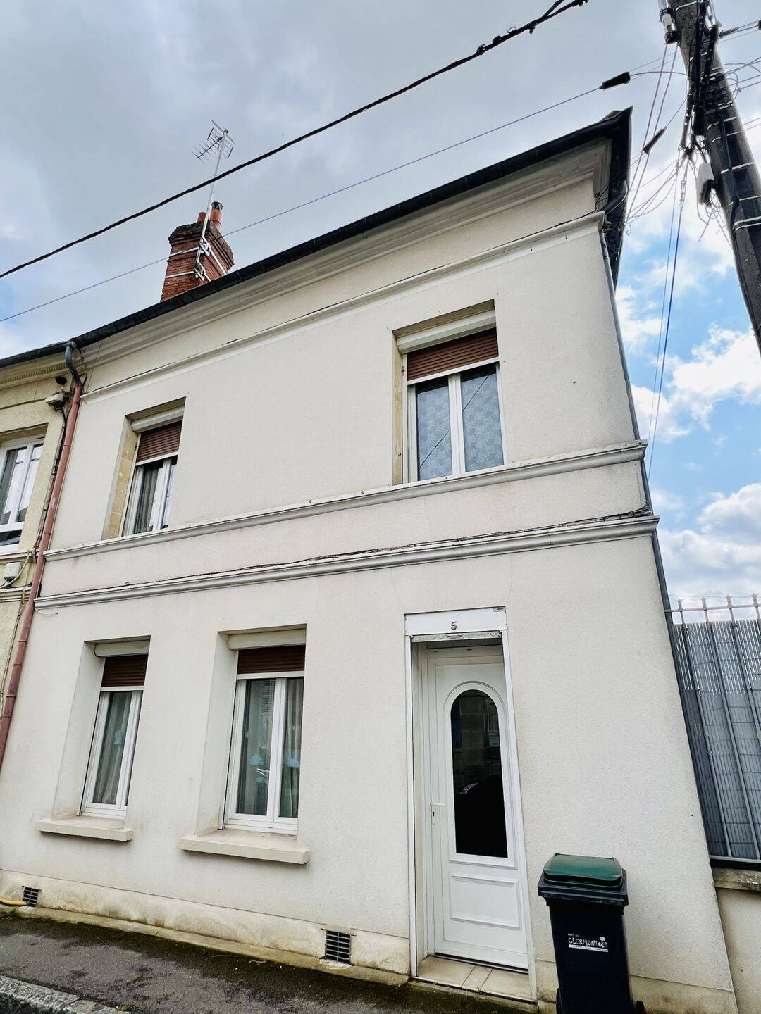 Maison 5 pièces 98 m² · à Mouy · 98 m² · 127 000 €