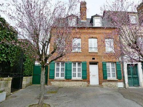 Maison 7 pièces 118 m² · à Gournay-en-Bray · 118 m² · 128 000 €