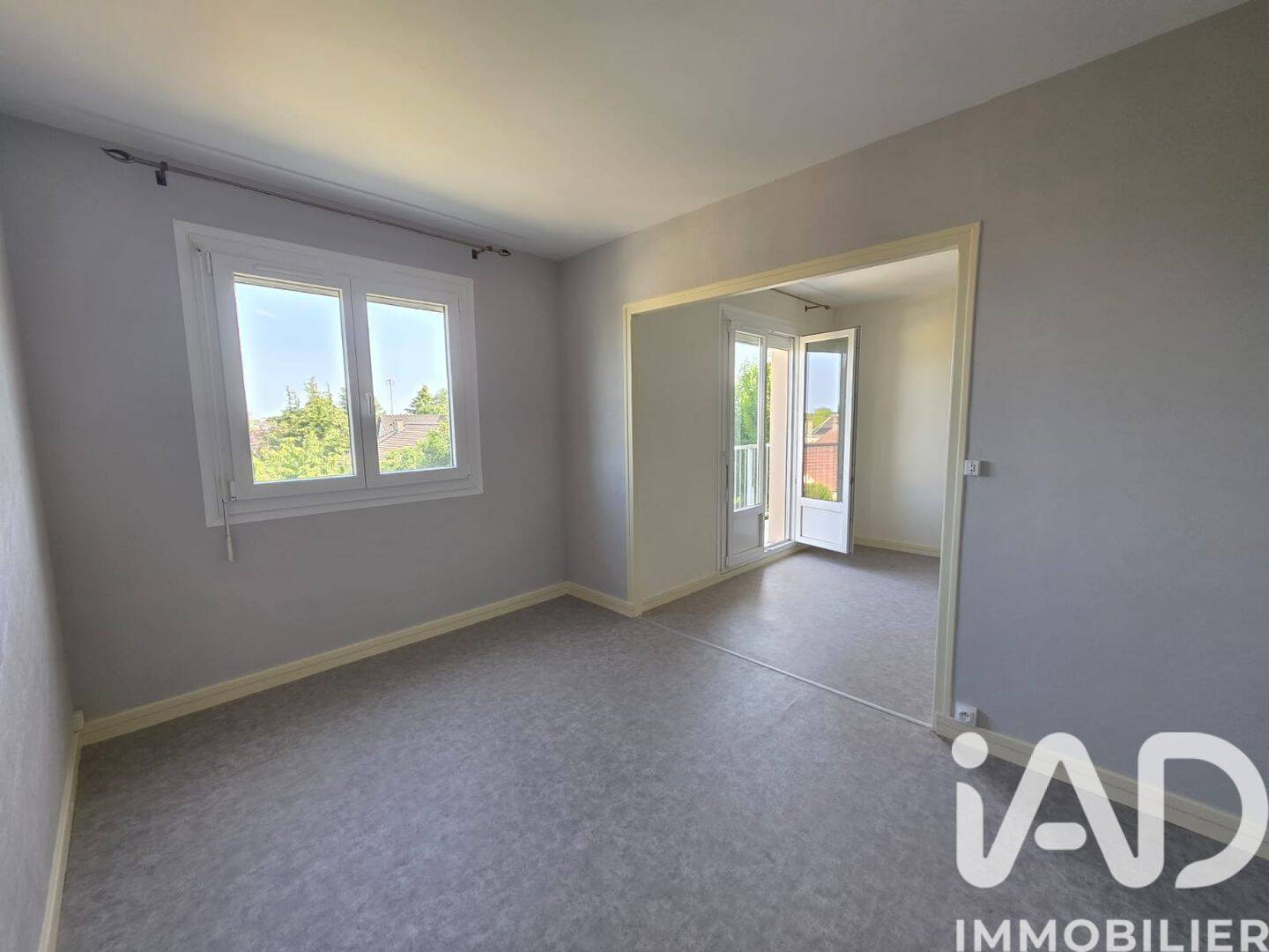 Appartement 3 pièces 60 m² · à La Chapelle-Saint-Luc · 59,8 m² · 82 000 €
