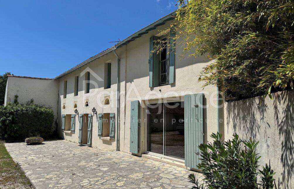 Maison 7 pièces 205 m² · à Saint-Palais-sur-Mer · 205 m² · 594 000 €