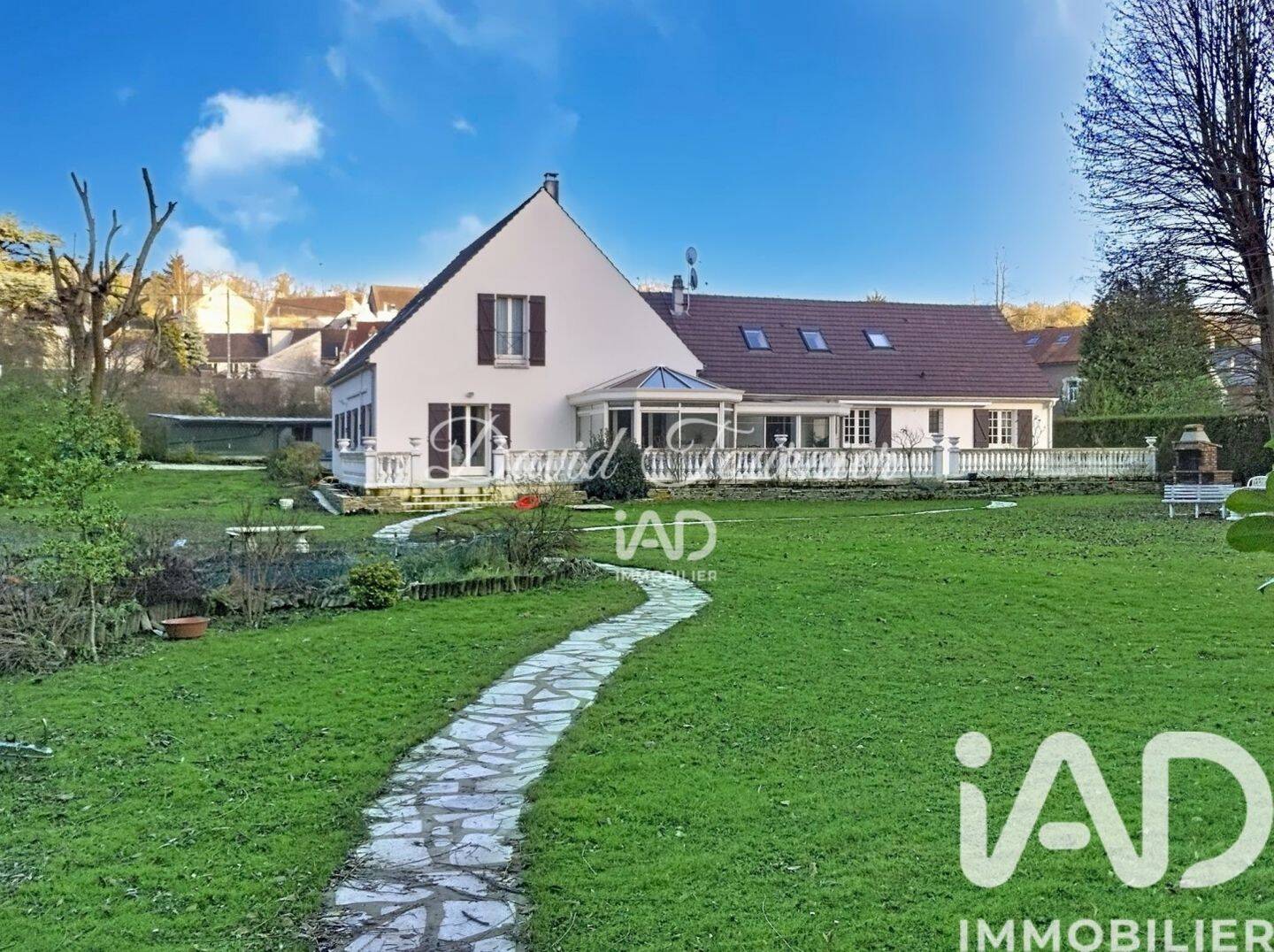 Maison 9 pièces 350 m² · à Crépy-en-Valois · 350 m² · 580 000 €