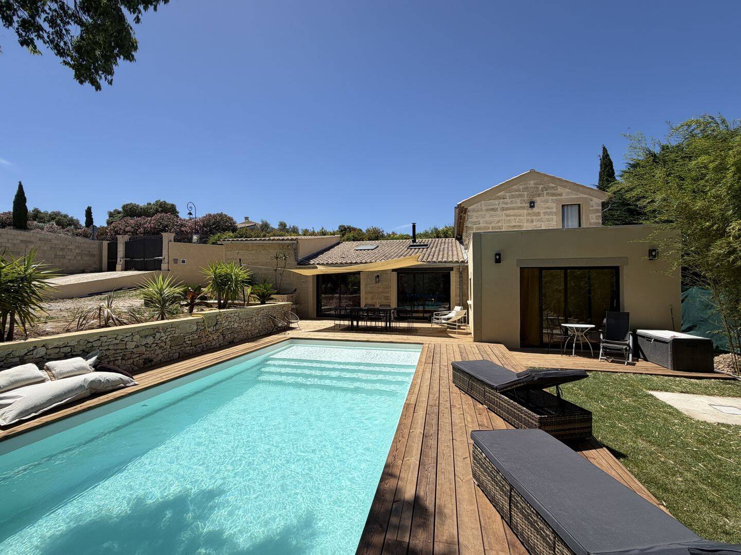 Maison 6 pièces 155 m² · à Uzès · 155 m² · 749 000 €