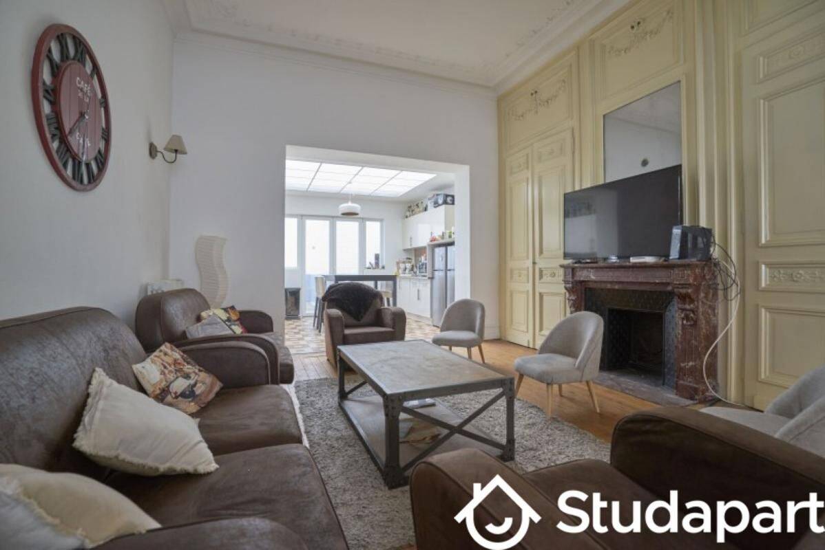 1 pièce 8 m² · à Lille · 8 m² · 510 €/mois
