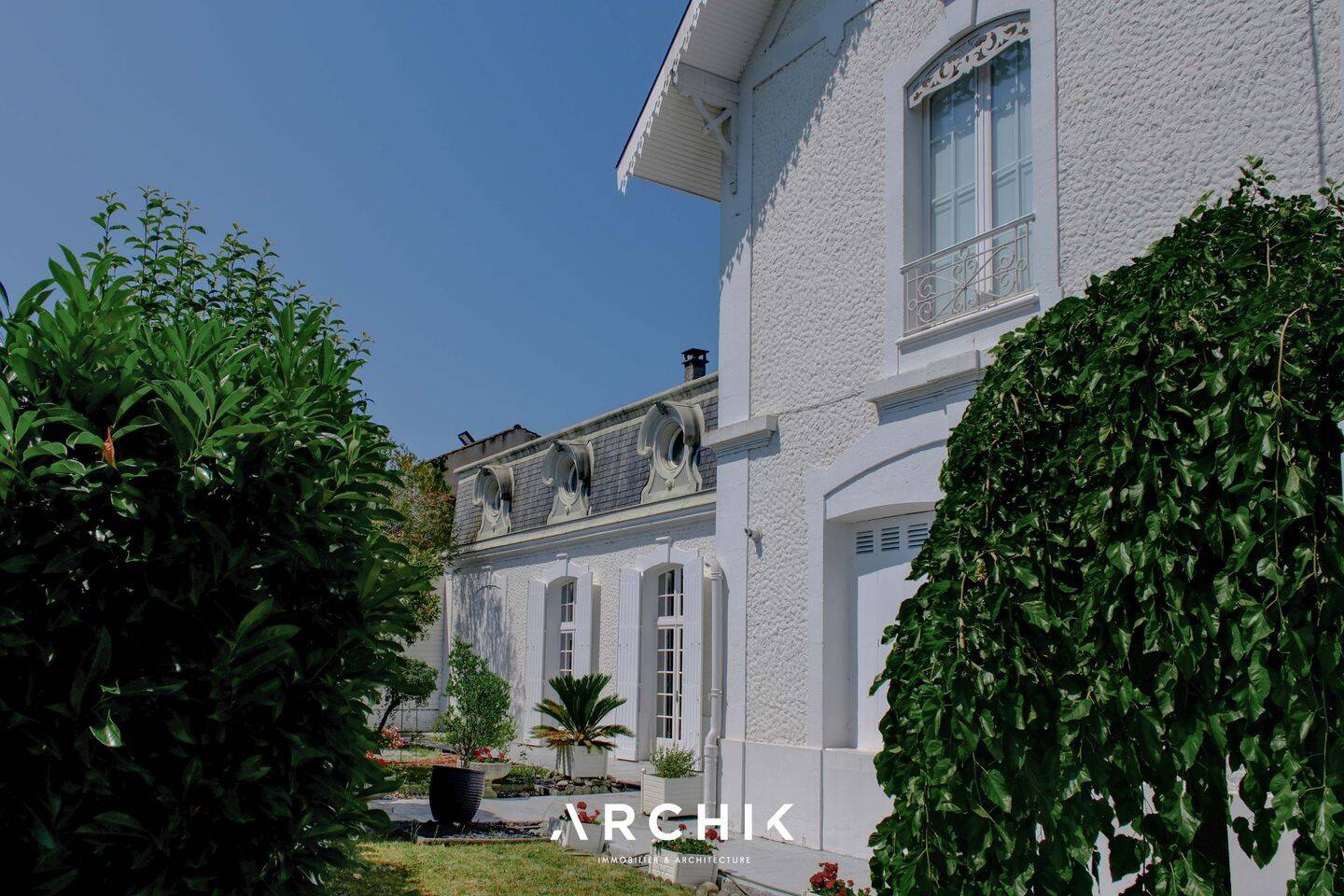 Maison 7 pièces 272 m² · à Cenon · 272 m² · 780 000 €