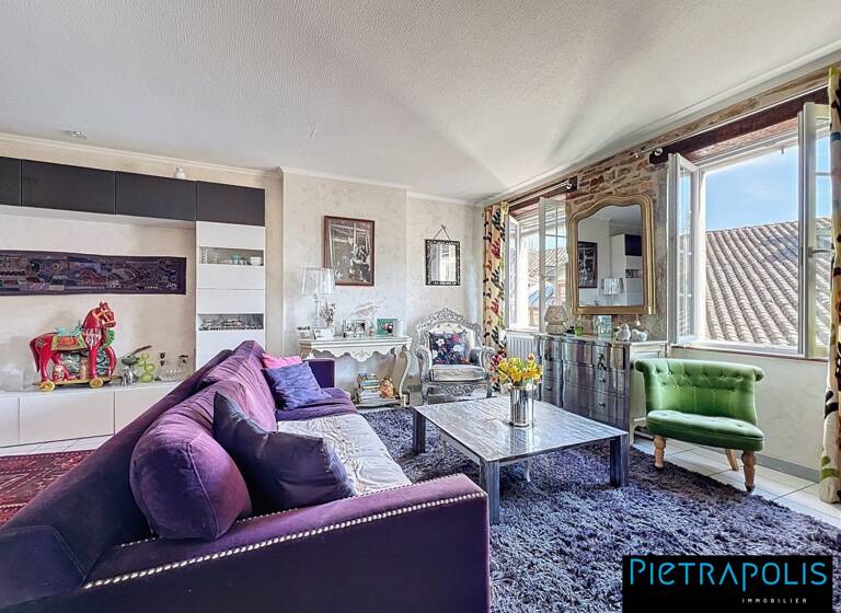 Appartement à vendre 229 000 € 3 pièces 2<br/>chambres 99 m²<br/>superficie Sous le toit, 2/2<br/>étage Grande Reyssouze-Grand Challes Bourg-en-Bresse 01000