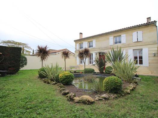 Maison à vendre 436 000 € 6 pièces 5 chambres 198 m² 739 m² de terrain Libourne 33500