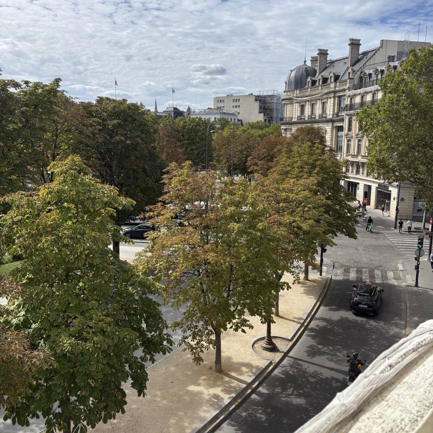 Appartement 2 pièces 52 m² · à Paris 8ème Arrondissement · 52 m² · 2 300 €/mois