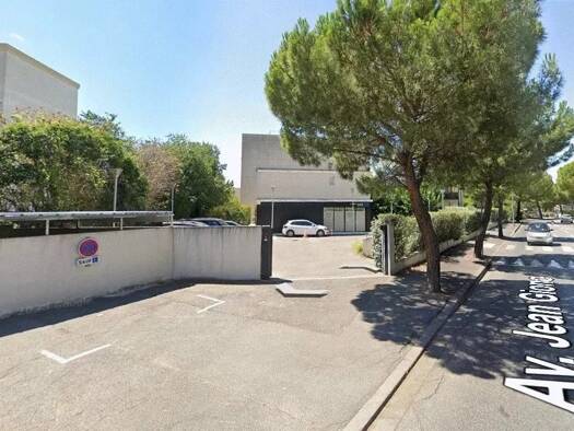Parking à louer 109 € 16 m² Pont de l'Arc Aix-en-Provence 13090