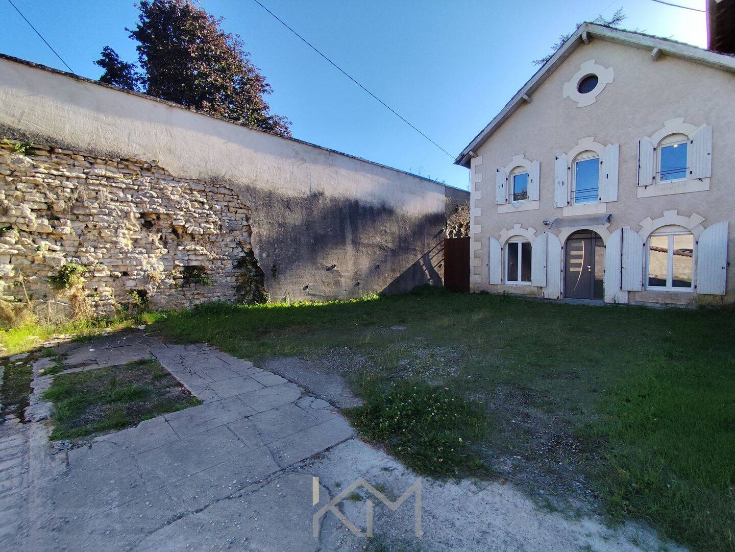 Maison 5 pièces 118 m² · à Vouillé · 118 m² · 100 000 €