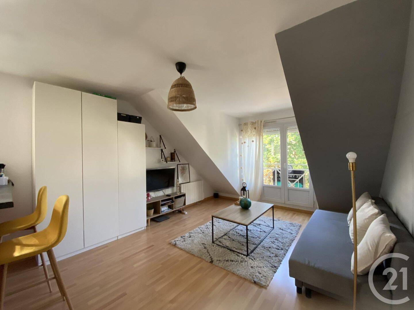 Appartement 2 pièces 27 m² · à Chilly-Mazarin · 27 m² · 755 €