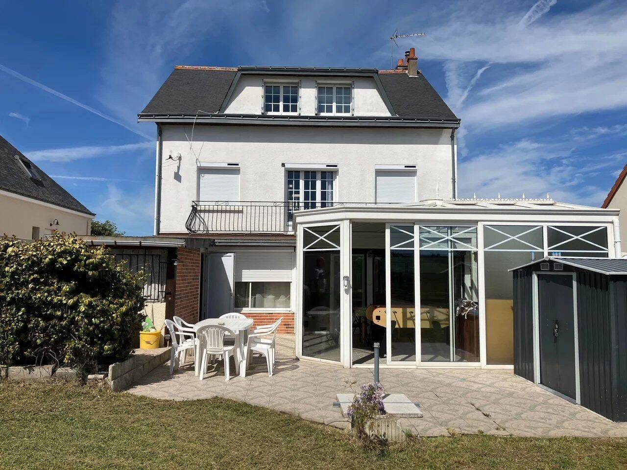Maison 11 pièces 234 m² · à La Ville-aux-Dames · 234 m² · 375 000 €