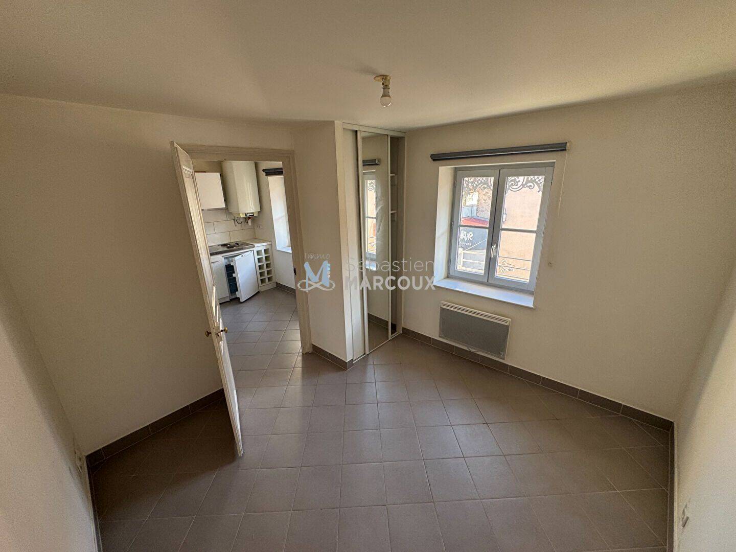 Appartement 2 pièces 21 m² · à Montbrison · 21 m² · 325 €