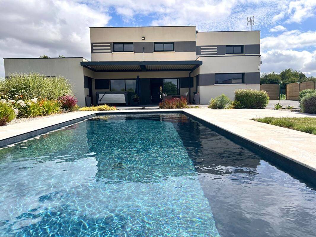 Maison 8 pièces 235 m² · à Mondoubleau · 235 m² · 467 500 €