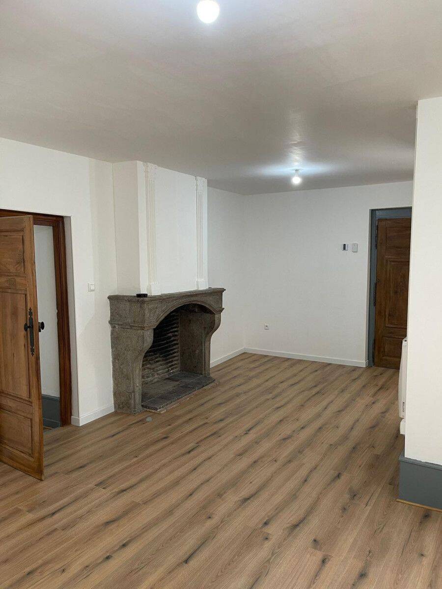 Appartement 3 pièces 80 m² · à Nolay · 80 m² · 650 €