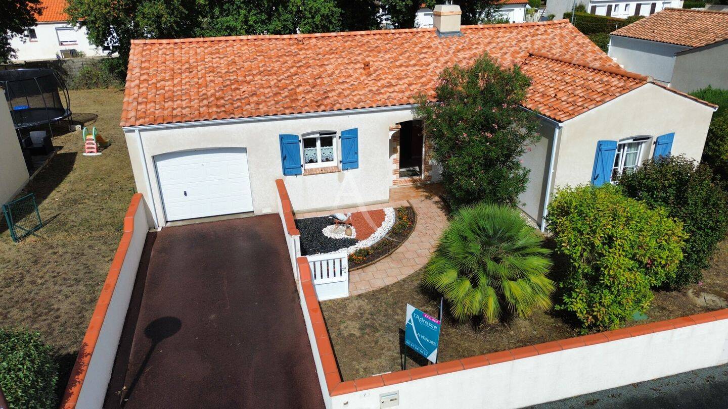 Maison 4 pièces 87 m² · à Coëx · 87 m² · 249 000 €