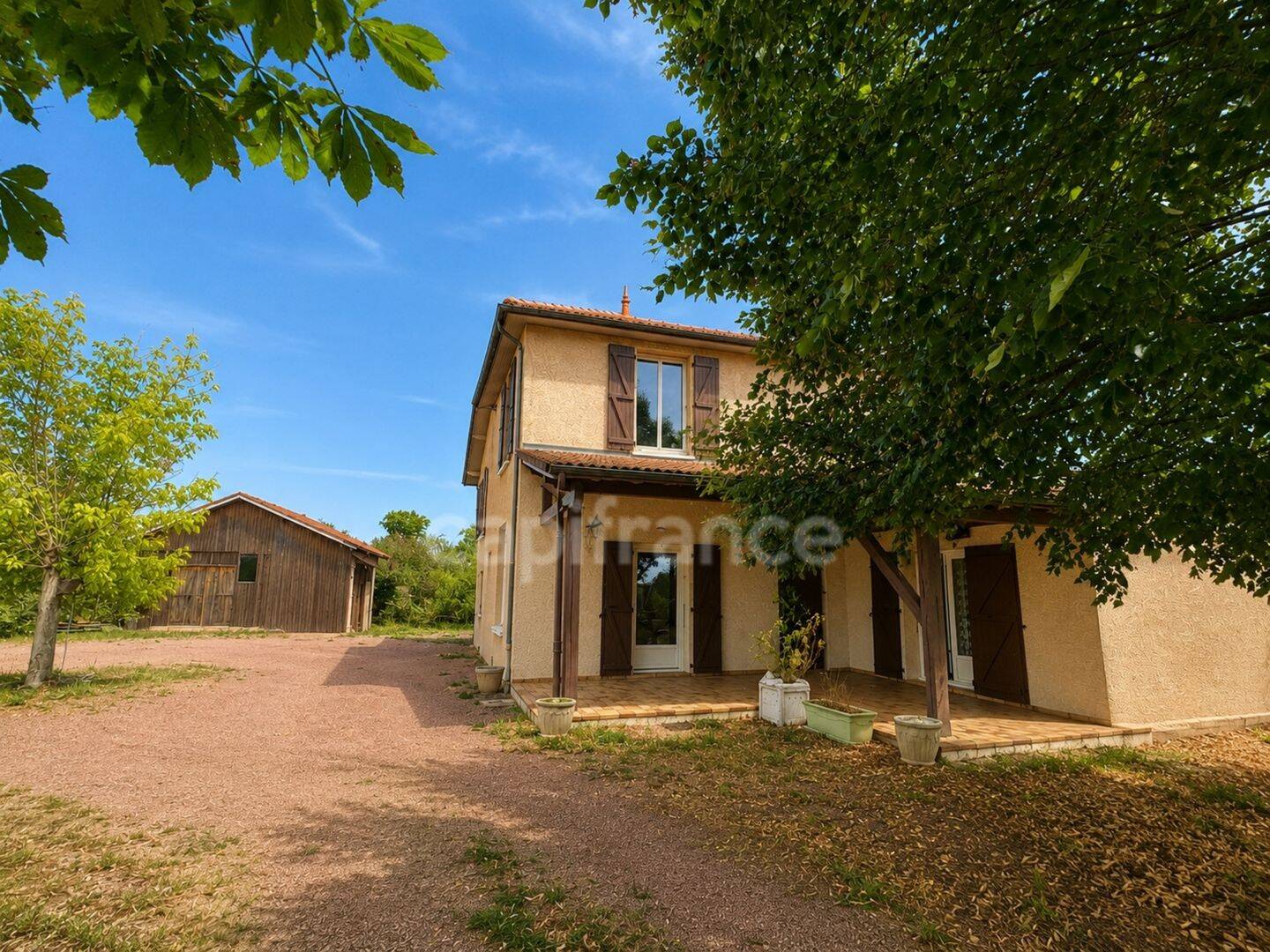 Maison 6 pièces 128 m² · à Ouches · 128 m² · 195 000 €
