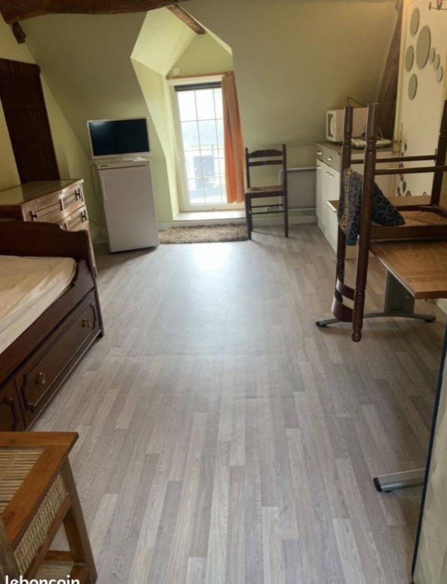Appartement 1 pièce 15 m² · à Orléans · 15 m² · 350 €
