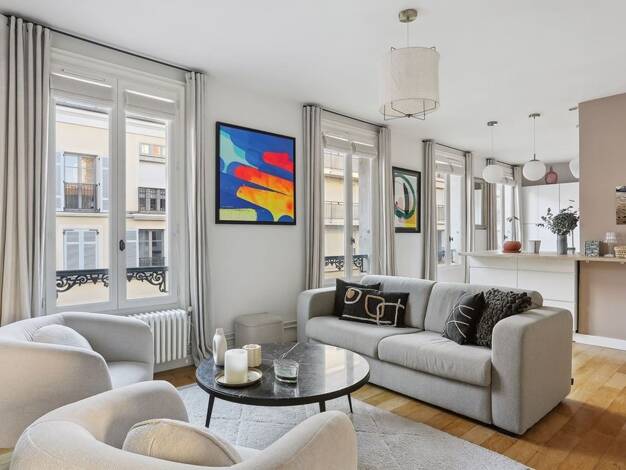 Appartement à louer 2 250 € 4 pièces 2 chambres 67 m² Étage 3/3 Seine Sud Puteaux 92800