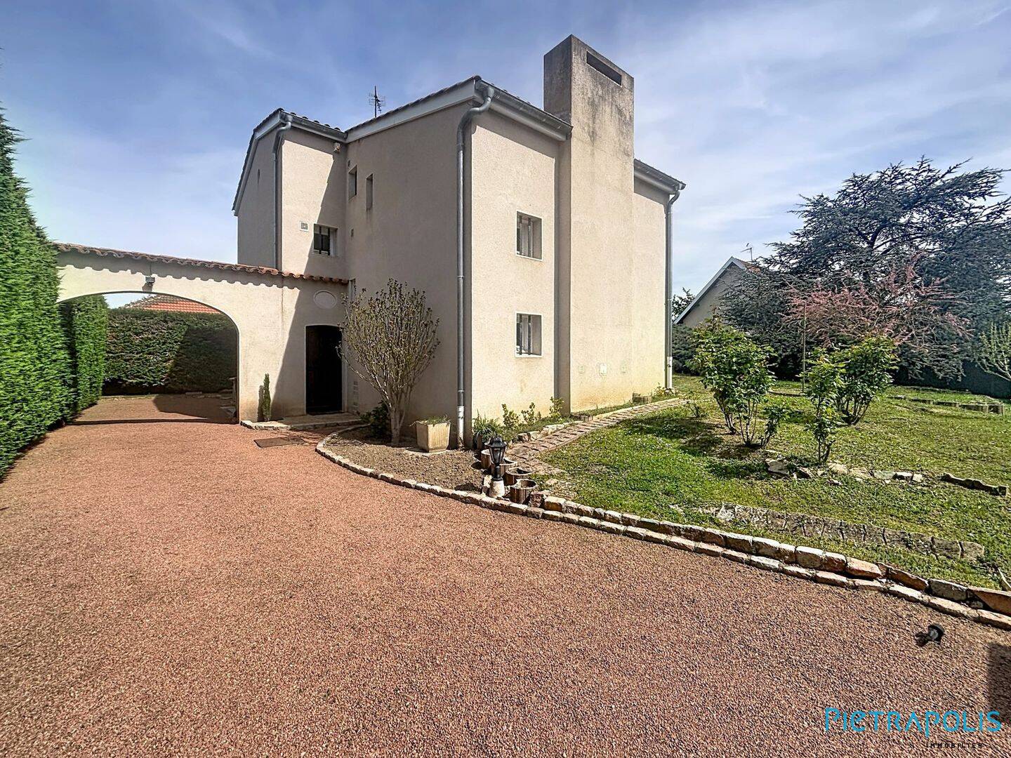 Maison 5 pièces 132 m² · à Le Coteau · 132 m² · 259 000 €