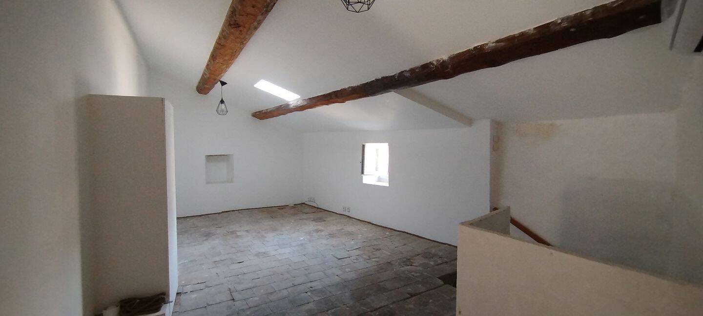 Maison 5 pièces 93 m² · à Nizas · 93 m² · 120 000 €