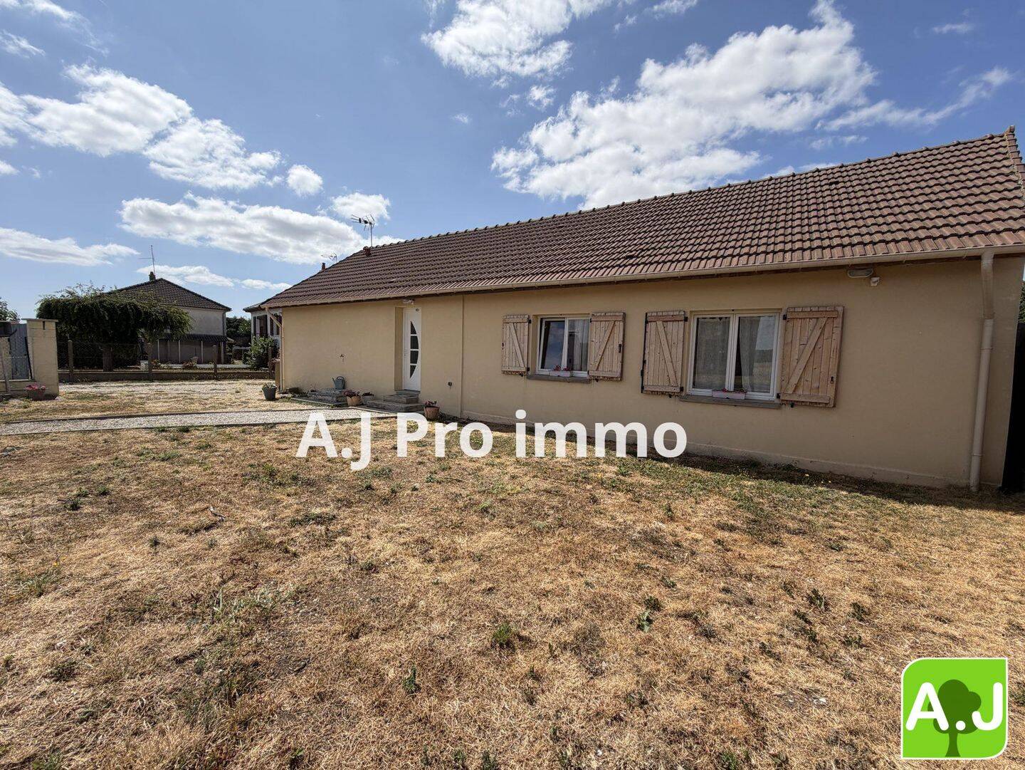 Maison 5 pièces 135 m² · à Illiers-l'Évêque · 135 m² · 220 000 €