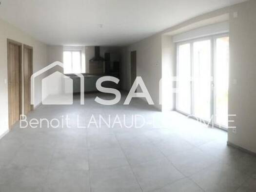 Appartement à vendre 236 250 € 6 pièces 3 chambres 105 m² RDC/1 Busy 25320