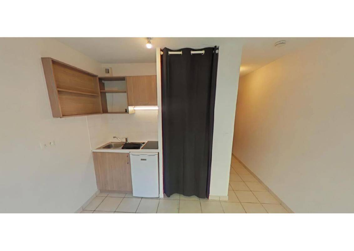 Appartement 1 pièce 19 m² · à Saint-Étienne · 19 m² · 300 €