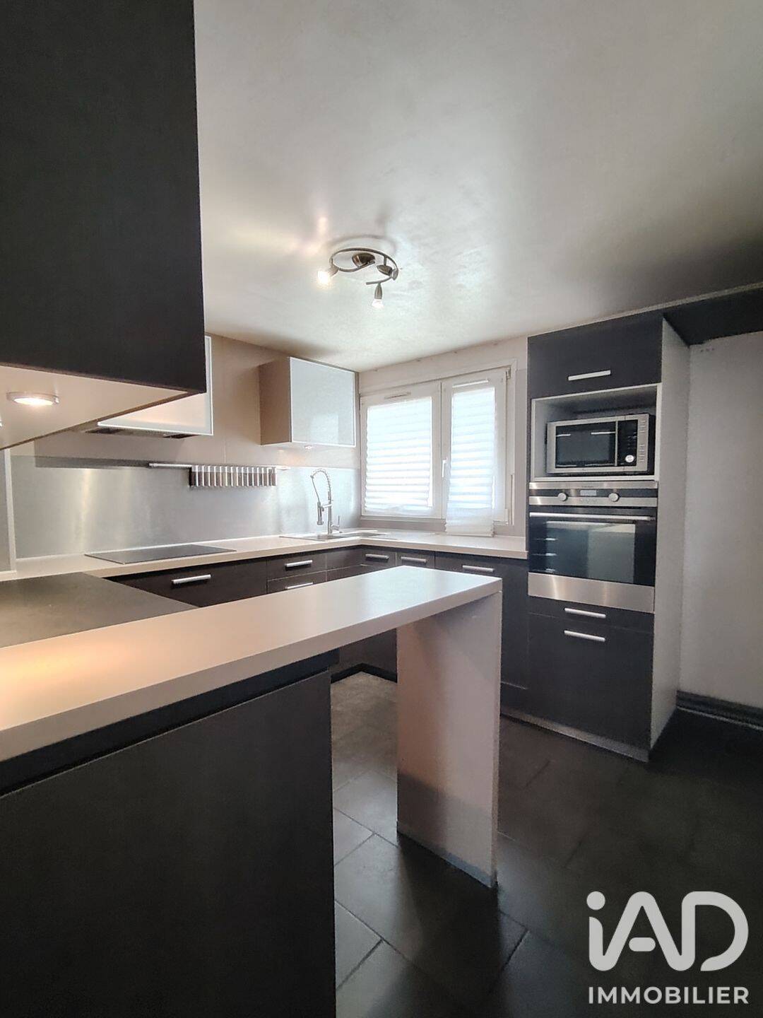 Appartement 5 pièces 96 m² · à Les Ulis · 96 m² · 235 000 €