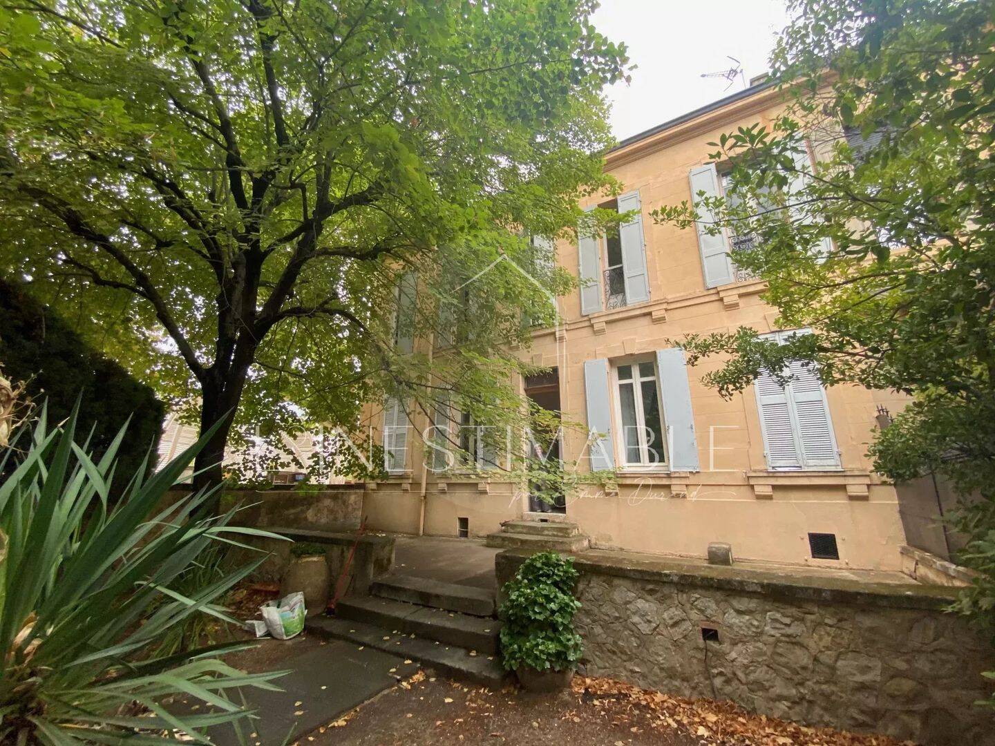 Maison 5 pièces 218 m² · à Aix-en-Provence · 218 m² · 1 600 000 €