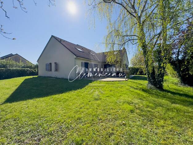 Maison à vendre 898 000 € 8 pièces 5 chambres 184 m² 932 m² de terrain Villennes-sur-Seine 78670