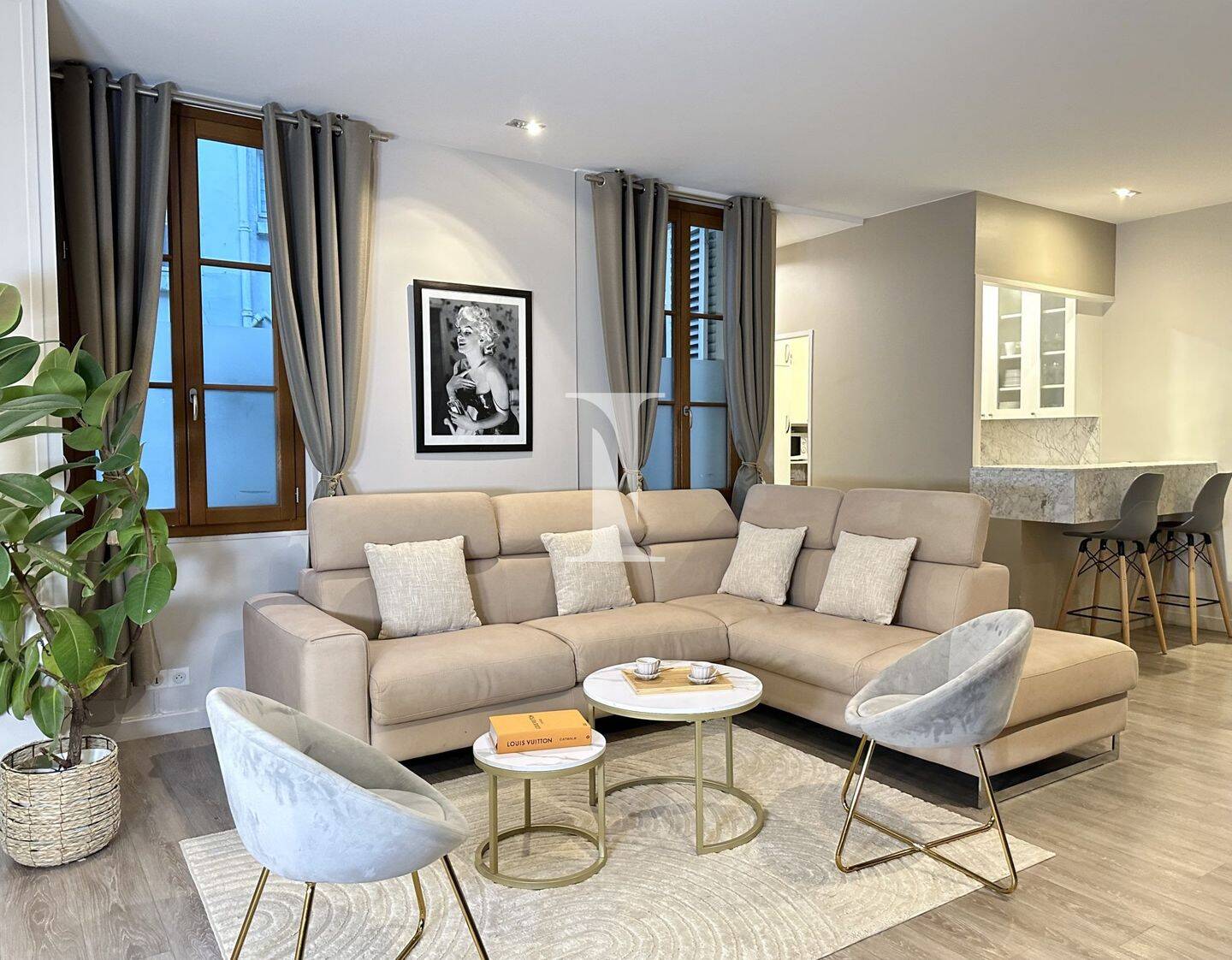Appartement 3 pièces 85 m² · à Paris 7ème Arrondissement · 85 m² · 1 030 000 €