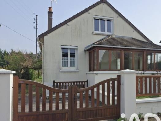 Maison à vendre 162 000 € 6 pièces 4 chambres 105 m² 1 381 m² de terrain Briare 45250