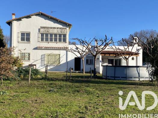 Mas à vendre 480 000 € 5 pièces 3 chambres 149 m² 6 325 m² de terrain Zone Agricole Saint-Estève 66240
