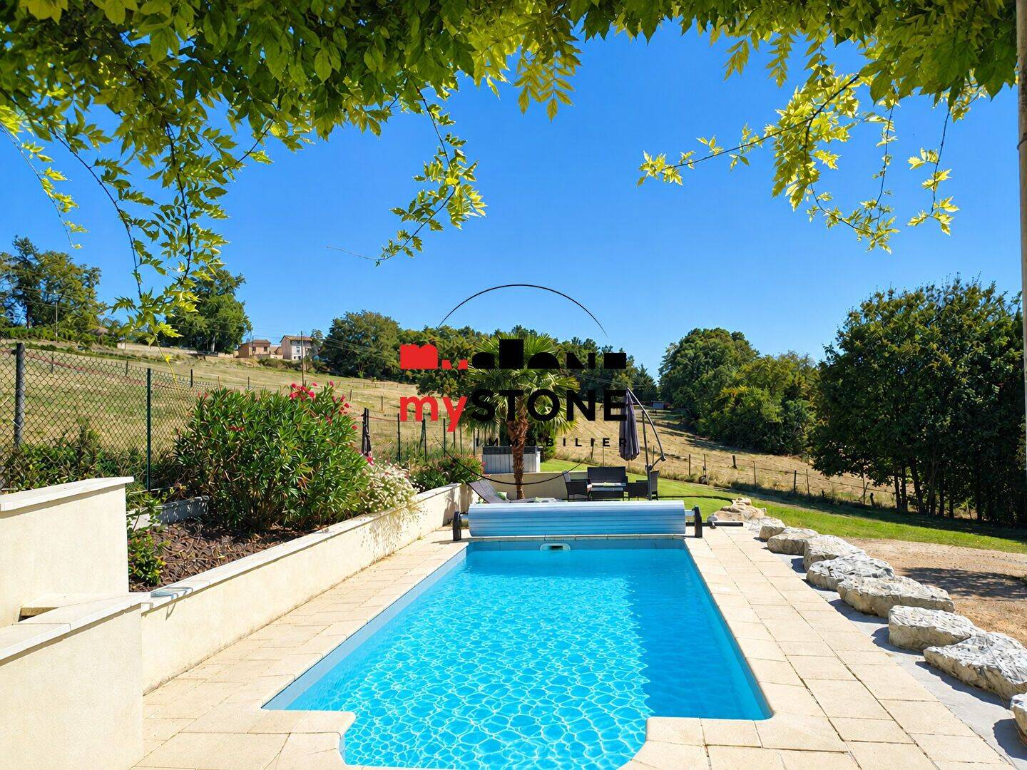 Maison 5 pièces 129 m² · à Guéreins · 128,8 m² · 449 000 €