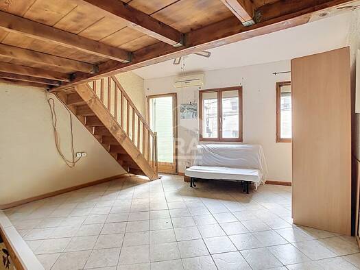 Maison à vendre 230 000 € 7 pièces 5 chambres 126 m² 97 m² de terrain Centre Saint-Mitre-les-Remparts 13920