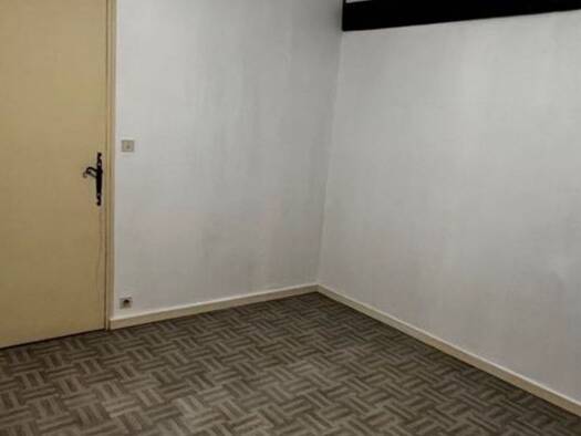 Appartement à louer 550 € 2 pièces 1 chambre 49 m² Étage 2/2 Romilly sur Seine-Nord Est Romilly-sur-Seine 10100