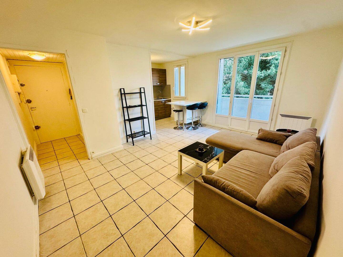 Appartement 3 pièces 57 m² · à Grenoble · 57 m² · 132 000 €