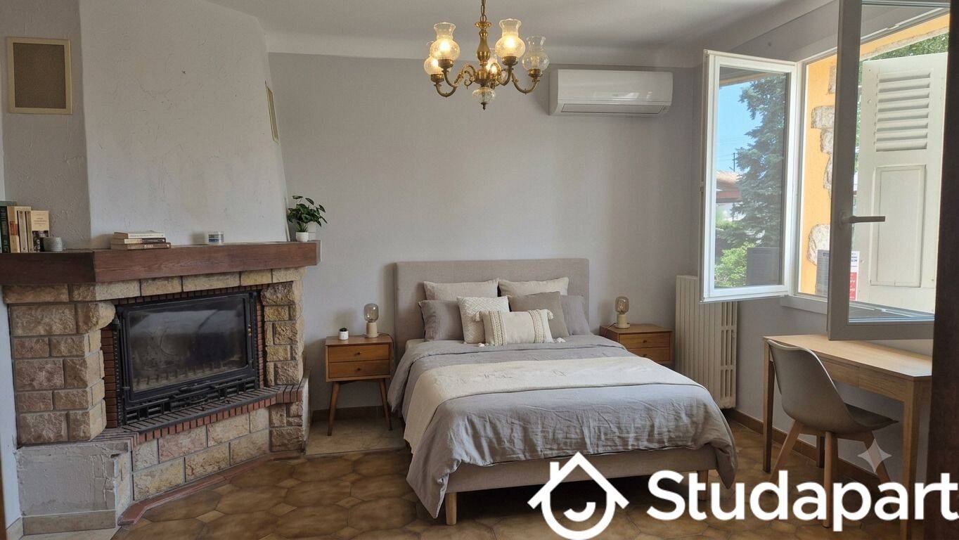 1 pièce 14 m² · à Mouans-Sartoux · 14 m² · 670 €
