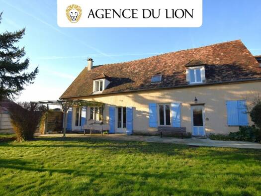 Maison à vendre 372 750 € 10 pièces 7 chambres 215 m² 887 m² de terrain Houdan 78550