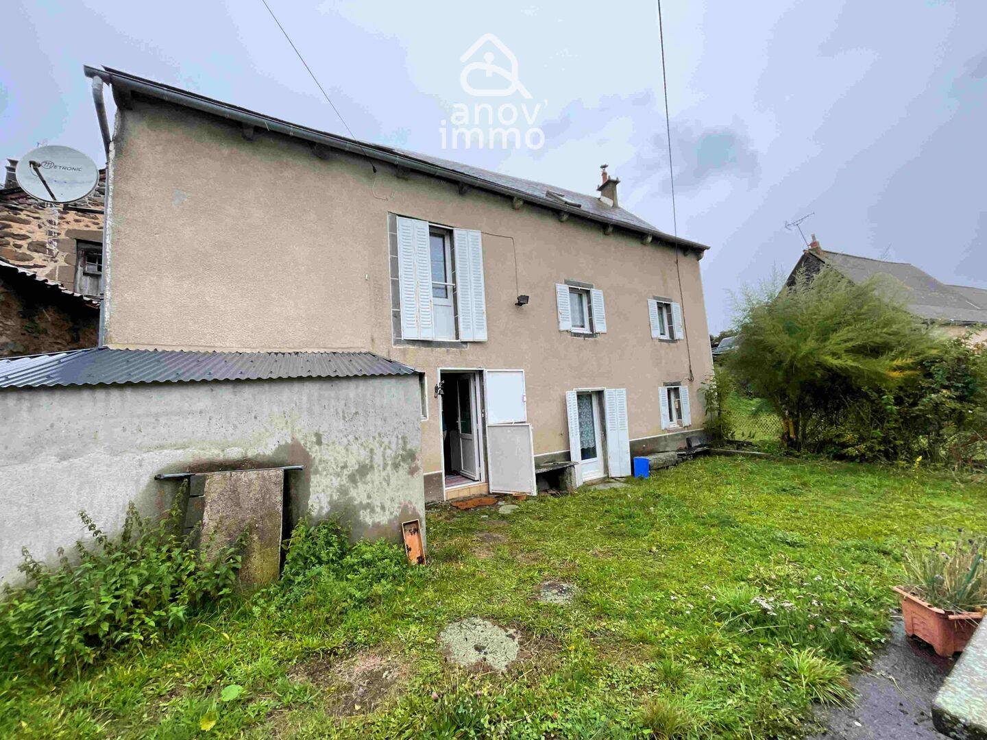 Cantal - RETOUR A LA VENTE -  Charmante maison de village-