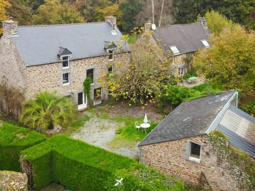 Maison à vendre 570 000 € 10 pièces 8 chambres 360 m² 10 300 m² de terrain Pleudihen-sur-Rance 22690