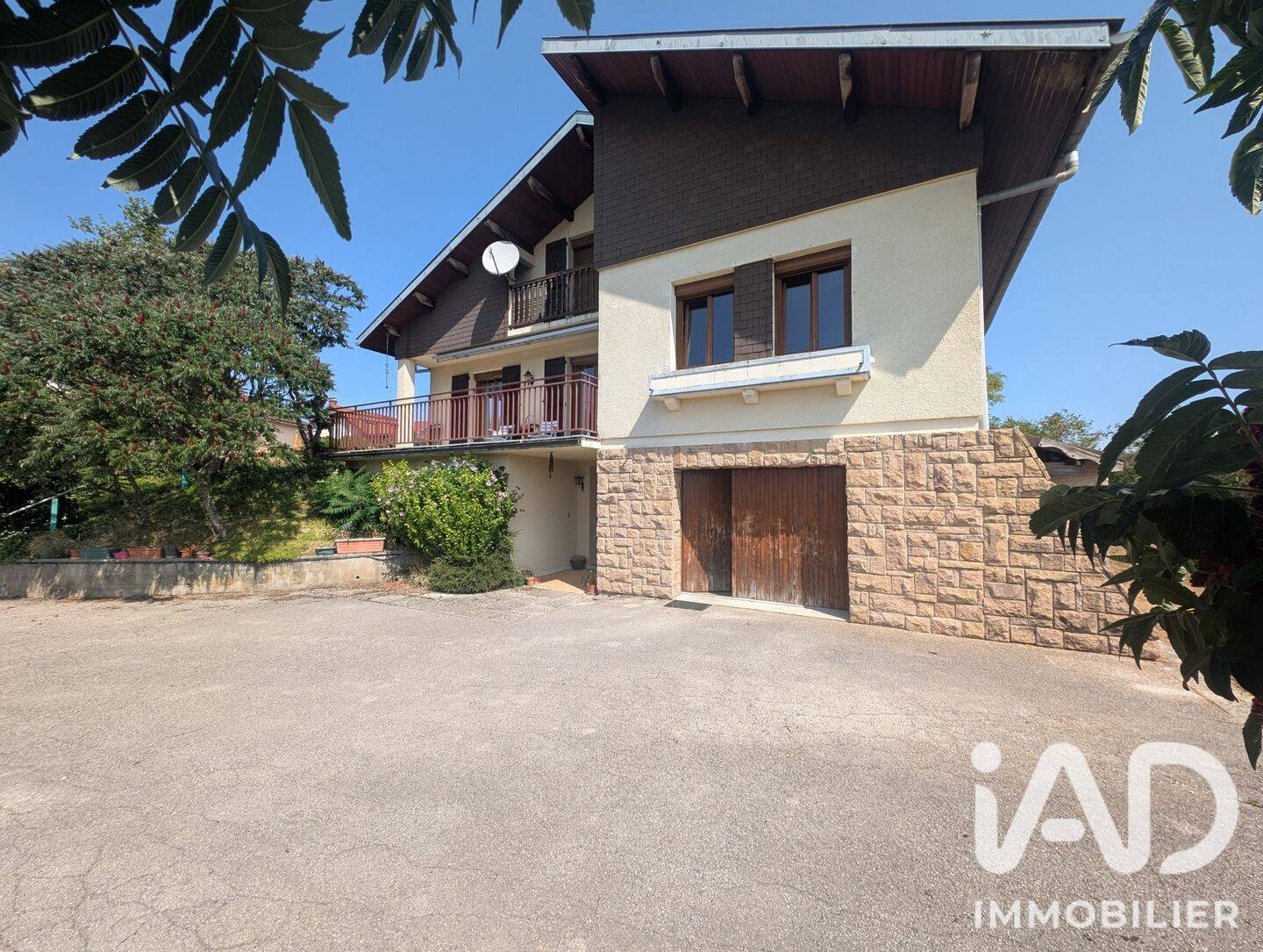 Maison 8 pièces 105 m² · à Viry · 105 m² · 250 000 €