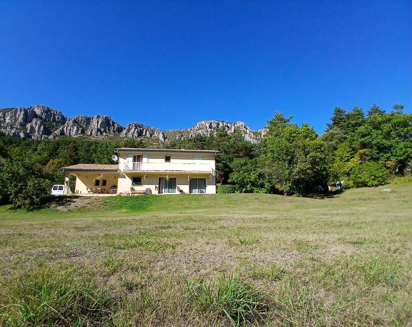 Maison 6 pièces 160 m² · à Caille · 160 m² · 420 000 €