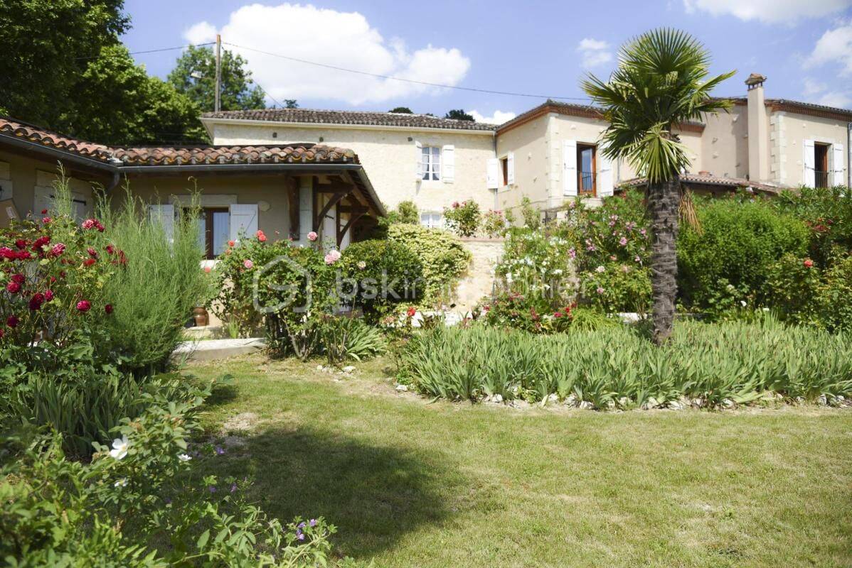 Maison 23 pièces 491 m² · à Lectoure · 491 m² · 436 800 €