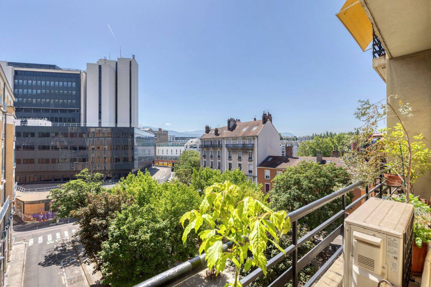 Appartement 4 pièces 95 m² · à Grenoble · 95 m² · 374 000 €