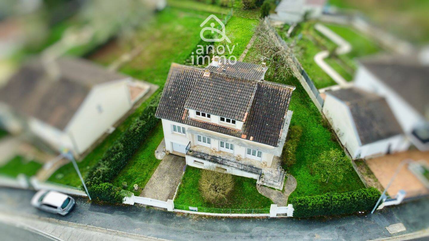 Maison 5 pièces 119 m² · à Ligugé · 119 m² · 199 000 €