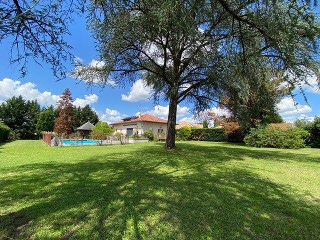 Maison 10 pièces 292 m² · à Cazères · 292 m² · 449 000 €
